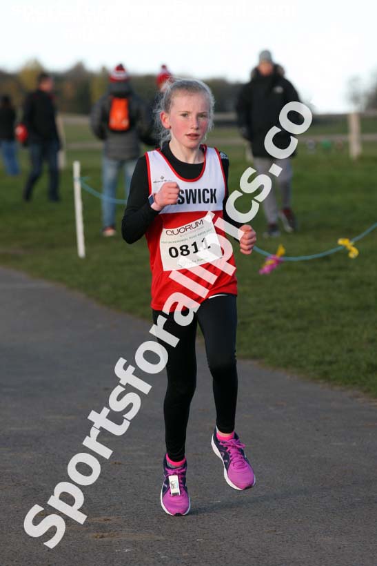 Boys and girls under-13s Heaton Harriers Memorial Road Races, Newcastle. Photo:  David T. Hewitson/Sports for All Pics